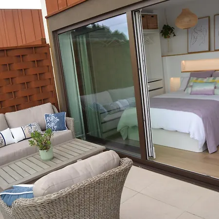 Apartamento Vistas Al Mar Y Con Jardin - Casa Abelia